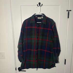 Vintage LL Bean Tartan Plaid Chamois Cloth Casual work wear Button-Up Shirt. LT